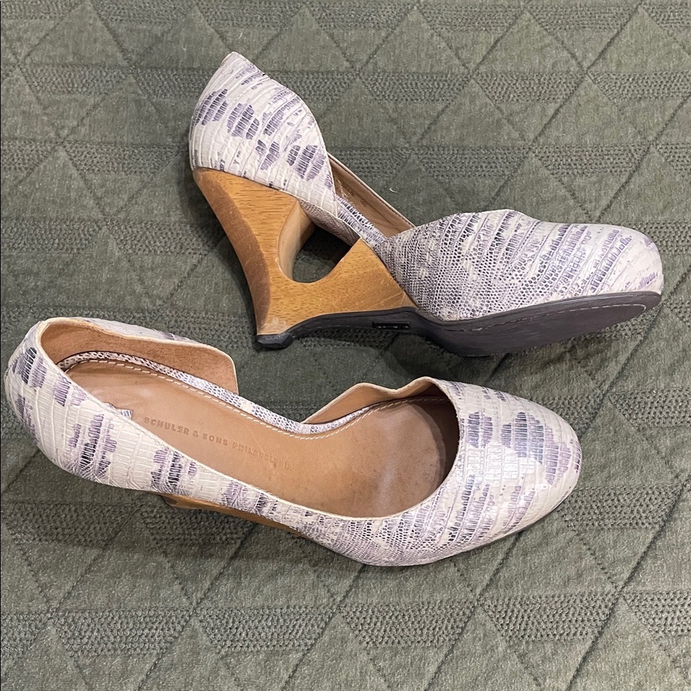 SCHULER & SONS PHILADELPHIA Cream and Gray Wooden Heels SIZE 8